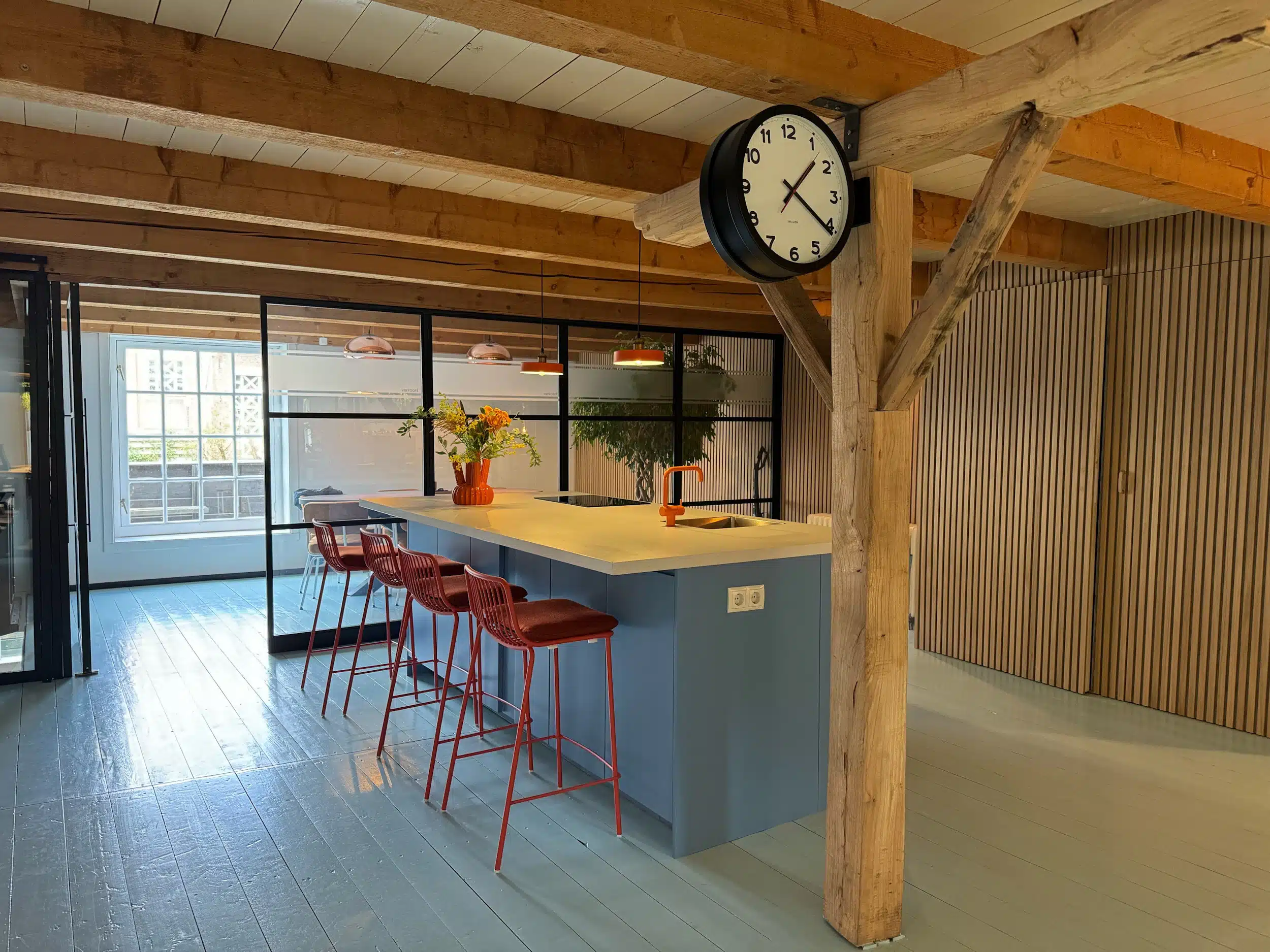 Overzicht van IKEA Voxtorp keuken in Little Greene 206 Tivoli mat